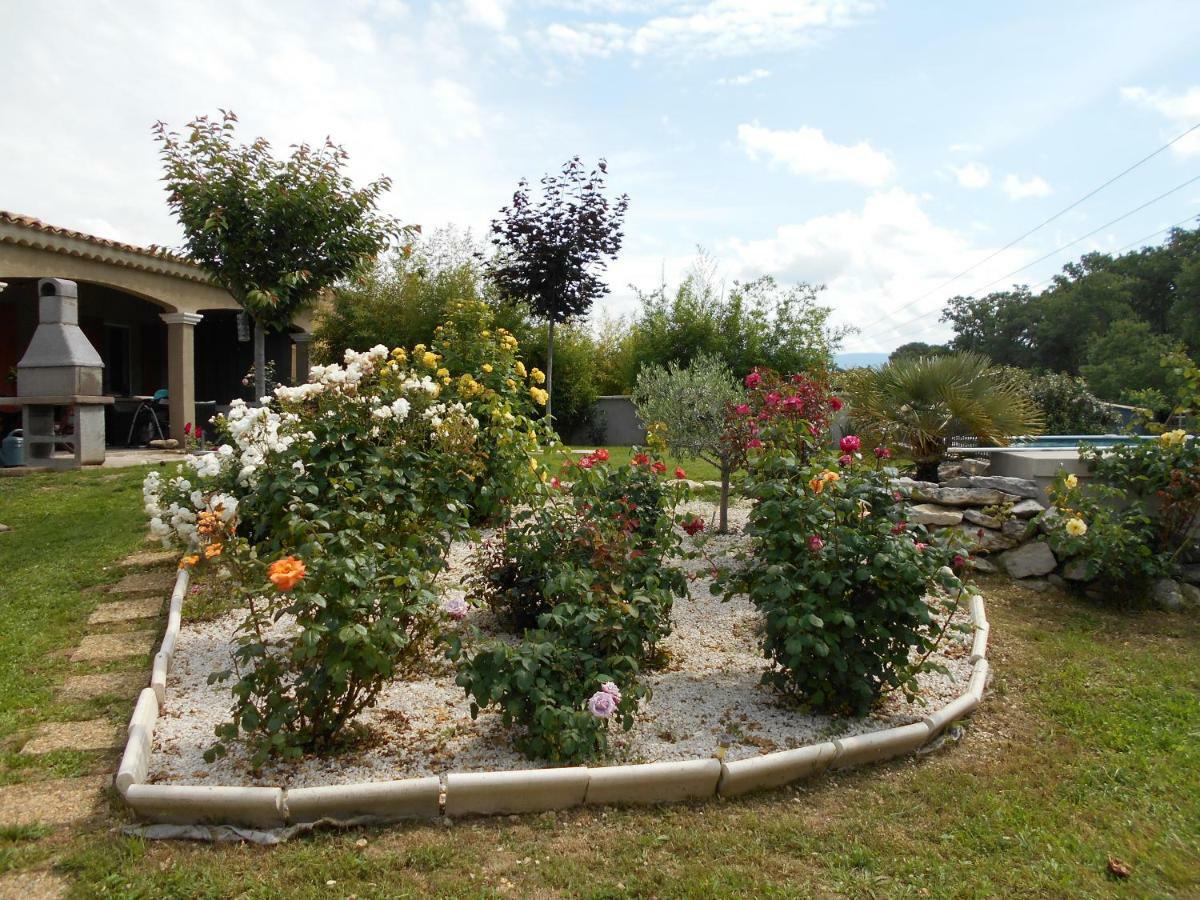 Chez Lulu Hotel Saint-Saturnin-lès-Apt Exterior photo